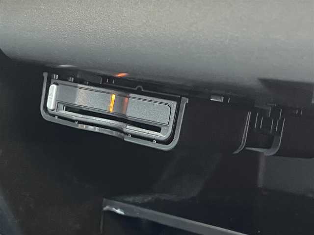 ボルボ ＸＣ９０ D5 AWD インスクリプション 千葉県 2020(令2)年 2.7万km オニキスブラックP 衝突回避.被害軽減ブレーキ/レーンキーピング/パークアシスト/クロストラフィックアラート/車間警告/ヘッドアップディスプレイ/ブラインドスポットインフォメーションシステム/アダクティブクルーズコントロール/純正メーカーナビゲーション/全方位カメラ/本革シート/シートヒーター/エアシート/マッサージ/haman/kardonサウンド/前後ドライブレコーダー/ETC/ステアリングヒーター/パワーシート/パワーバックドア/LEDヘッドライト/電格ミラー/純正フロアマット/純正20インチアルミホイール