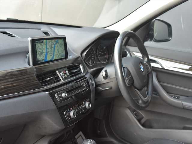 ＢＭＷ Ｘ１ xDrive 18d xライン 和歌山県 2017(平29)年 3.4万km アルピンホワイトⅢ インテリSF /黒革 /シートヒーター /前席パワーシート /純正ナビ /社外フルセグ /Bカメラ /電動バックドア /前後コーナーセンサー /アイドリングストップ /コンフォートアクセス /ミラー型ETC /LEDヘッドライト /ルーフレール