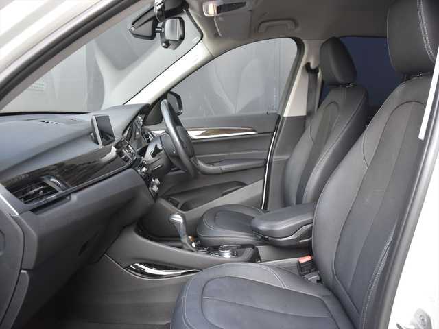 ＢＭＷ Ｘ１ xDrive 18d xライン 和歌山県 2017(平29)年 3.4万km アルピンホワイトⅢ インテリSF /黒革 /シートヒーター /前席パワーシート /純正ナビ /社外フルセグ /Bカメラ /電動バックドア /前後コーナーセンサー /アイドリングストップ /コンフォートアクセス /ミラー型ETC /LEDヘッドライト /ルーフレール