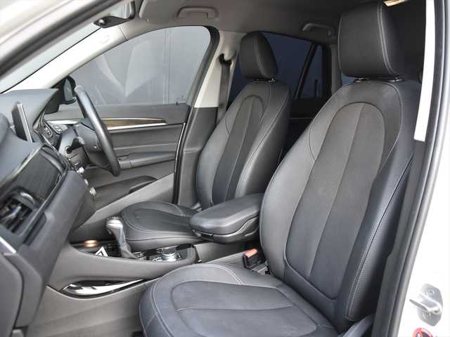 ＢＭＷ Ｘ１ xDrive 18d xライン 和歌山県 2017(平29)年 3.4万km アルピンホワイトⅢ インテリSF /黒革 /シートヒーター /前席パワーシート /純正ナビ /社外フルセグ /Bカメラ /電動バックドア /前後コーナーセンサー /アイドリングストップ /コンフォートアクセス /ミラー型ETC /LEDヘッドライト /ルーフレール