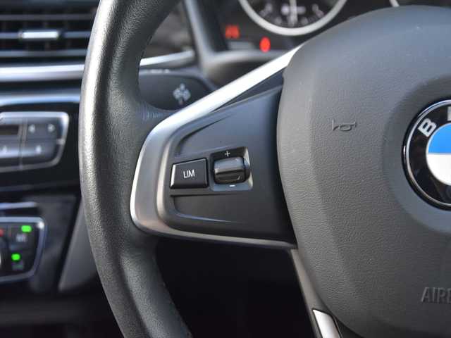 ＢＭＷ Ｘ１ xDrive 18d xライン 和歌山県 2017(平29)年 3.4万km アルピンホワイトⅢ インテリSF /黒革 /シートヒーター /前席パワーシート /純正ナビ /社外フルセグ /Bカメラ /電動バックドア /前後コーナーセンサー /アイドリングストップ /コンフォートアクセス /ミラー型ETC /LEDヘッドライト /ルーフレール