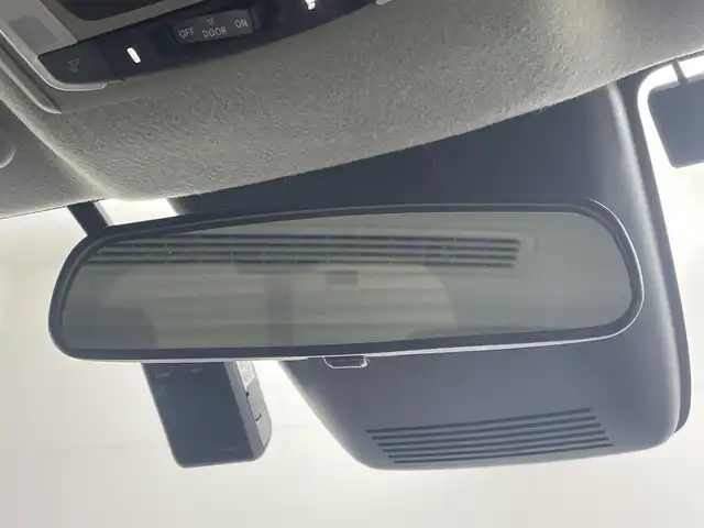 ホンダ フリード ハイブリット e:HEV クロスター 茨城県 2024(令6)年 1.7万km プラチナホワイトパール 純正11.4インチナビ/Bluetooth/フルセグ/radio/CD/DVD/マルチビューカメラシステム(OP)/ホンダセンシング/・衝突被害軽減ブレーキ/・誤発進抑制/・路外逸脱抑制機能/・渋滞追従機能付き追従型クルーズコントロール/・オートハイビーム/ブラインドスポットインフォメーション/ドラレコ/両側パワースライドドア/D+N席シートヒーター/コーナーセンサー/LEDヘッドライト/純正AW