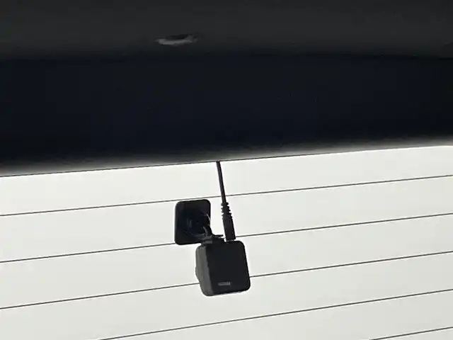 トヨタ ヴォクシー S－Z 群馬県 2024(令6)年 0.4万km ホワイトパールクリスタルシャイン 快適利便ＰＫＧ　フリップダウンモニター　純正１０インチナビ　バックカメラ　パワーバックドア　両側パワースライドドア　ＬＥＤ　ＡＨＢ　シートヒーター　純正１７インチＡＷ　ＥＴＣ２．０　ドラレコ　禁煙車