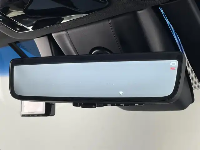 トヨタ ハリアー ハイブリッド Z レザーパッケージ 愛知県 2020(令2)年 5.7万km プレシャスブラックパール 純正１２．３型ナビ　ＪＢＬ　調光パノラマルーフ　ＨＵＤ　デジイン　ＢＳＭ　黒革　ベンチレーション　シートヒーター　ＥＴＣ２．０　前後ドラレコ　セーフティセンス　衝突軽減　追従クルコン　オートワイパー　オートハイビーム　レーンキープ　電子パーキング　電動リヤゲート　カーテンエアバッグ　ブレーキホールド　プッシュスタート　スマートキー　メモリーシート　LEDオートライト　フォグ　デジタルインナーミラー　電動リヤゲート　全方位カメラ　パノラミックビューモニター