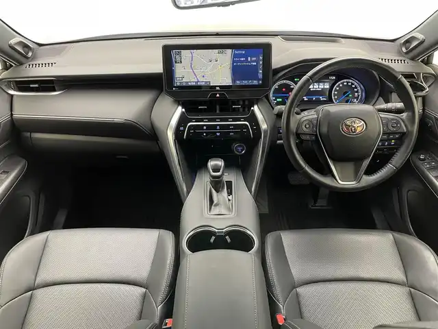 トヨタ ハリアー ハイブリッド Z レザーパッケージ 愛知県 2020(令2)年 5.7万km プレシャスブラックパール 純正１２．３型ナビ　ＪＢＬ　調光パノラマルーフ　ＨＵＤ　デジイン　ＢＳＭ　黒革　ベンチレーション　シートヒーター　ＥＴＣ２．０　前後ドラレコ　セーフティセンス　衝突軽減　追従クルコン　オートワイパー　オートハイビーム　レーンキープ　電子パーキング　電動リヤゲート　カーテンエアバッグ　ブレーキホールド　プッシュスタート　スマートキー　メモリーシート　LEDオートライト　フォグ　デジタルインナーミラー　電動リヤゲート　全方位カメラ　パノラミックビューモニター