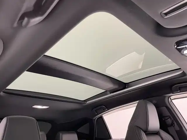 トヨタ ハリアー ハイブリッド Z レザーパッケージ 愛知県 2020(令2)年 5.7万km プレシャスブラックパール 純正１２．３型ナビ　ＪＢＬ　調光パノラマルーフ　ＨＵＤ　デジイン　ＢＳＭ　黒革　ベンチレーション　シートヒーター　ＥＴＣ２．０　前後ドラレコ　セーフティセンス　衝突軽減　追従クルコン　オートワイパー　オートハイビーム　レーンキープ　電子パーキング　電動リヤゲート　カーテンエアバッグ　ブレーキホールド　プッシュスタート　スマートキー　メモリーシート　LEDオートライト　フォグ　デジタルインナーミラー　電動リヤゲート　全方位カメラ　パノラミックビューモニター