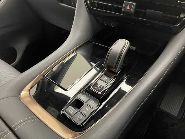 トヨタ ヴェルファイア Z プレミア 兵庫県 2024(令6)年 0.4万km ブラック 純正トヨタコネクトナビ/フルセグ BT USB Apple Car Play android Auto/純正後席モニター/パノラミックビューモニター/デジタルインナーミラー/ビルトインETC2.0/ワイヤレス充電/レーダークルーズコントロール/プリクラッシュセーフティー/LKA/BSM/パーキングアシスト/ガラストップルーフ/レザーシート/シートヒーター/ベンチレーション/パワーシート/パワーバックドア/ステアリングヒーター/LEDヘッドライト/LEDフォグライト/サイドステップ/スマートキー