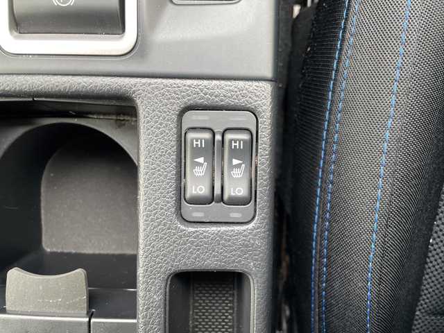 スバル レヴォーグ 1．6GT－S アイサイト 道東・釧路十勝 2019(令1)年 9.1万km クリスタルブラックシリカ 4WD/純正８インチナビ　/(AM/FM/フルセグTV/ＤＶＤ再生/Ｂｌｕｅｔｏｏｔｈ接続)/前方ドライブレコーダー　/ＥＴＣ　/バックカメラ　/前席パワーシート/シートヒーター/電動パーキングブレーキ　/アイサイトＸ/パドルシフト　/リアコーナーセンサー　/レーンアシスト　/プリクラッシュブレーキ/横滑り防止装置/アイドリングストップ　/スマートキー/プッシュスタート/純正LEDヘッドライト/純正18インチアルミホイール/純正フロアマット