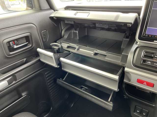 スズキ スペーシア ギア HYBRID XZターボ 新潟県 2021(令3)年 4.6万km アクティブイエロー/ガンメタリック2トーン ワンオーナー/4ＷＤ/純正SDナビ/フルセグＴＶ・Bluetooth接続・CD/ＤＶＤ再生/全方位カメラ/バックカメラ/パーキングセンサー/レーンキープ/クルーズコントロール/両側電動ドア/シートヒーター/ルーフレール/ＬＥＤヘッドライト/ＬＥＤフォグランプ/プッシュスタート