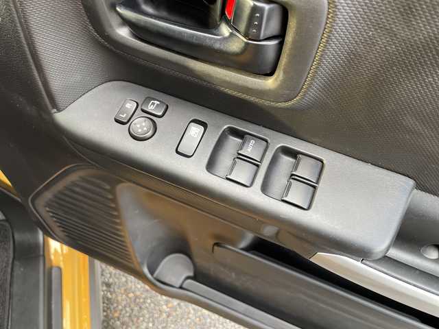 スズキ スペーシア ギア HYBRID XZターボ 新潟県 2021(令3)年 4.6万km アクティブイエロー/ガンメタリック2トーン ワンオーナー/4ＷＤ/純正SDナビ/フルセグＴＶ・Bluetooth接続・CD/ＤＶＤ再生/全方位カメラ/バックカメラ/パーキングセンサー/レーンキープ/クルーズコントロール/両側電動ドア/シートヒーター/ルーフレール/ＬＥＤヘッドライト/ＬＥＤフォグランプ/プッシュスタート