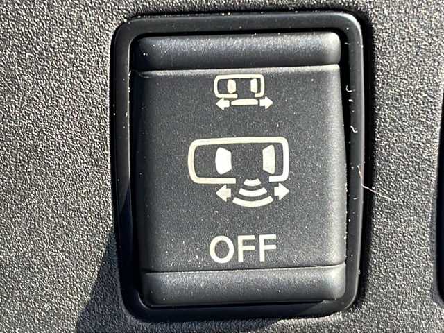 日産 セレナ e－パワー ハイウェイスター V 茨城県 2019(令1)年 7.1万km 黒 後席用モニター/純正SDナビ(Bluetooth/アラウンドビューモニター CD/DVD)/アダプティブクルーズコントロール/コーナーセンサー/両側パワースライドドア/LEDオートライト/サイドエアバッグ/パーキングアシスト/スマートキー/冷房WAC/USB入力端子/ビルトインETC/3列シート/ドライブレコーダー/純正フロアマット/シートヒーター/15インチ純正アルミホイール