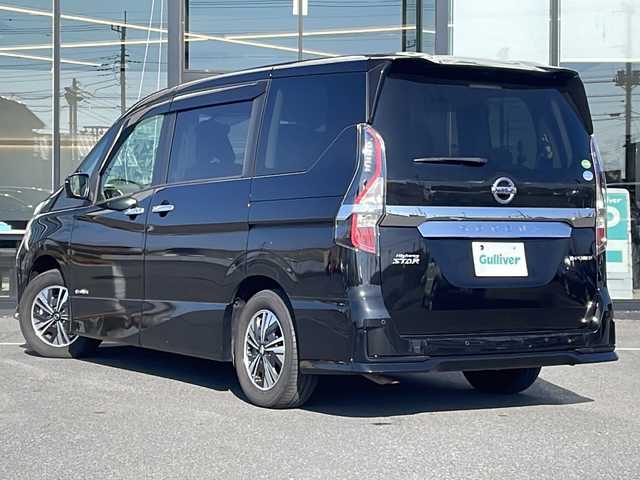 日産 セレナ e－パワー ハイウェイスター V 茨城県 2019(令1)年 7.1万km 黒 後席用モニター/純正SDナビ(Bluetooth/アラウンドビューモニター CD/DVD)/アダプティブクルーズコントロール/コーナーセンサー/両側パワースライドドア/LEDオートライト/サイドエアバッグ/パーキングアシスト/スマートキー/冷房WAC/USB入力端子/ビルトインETC/3列シート/ドライブレコーダー/純正フロアマット/シートヒーター/15インチ純正アルミホイール