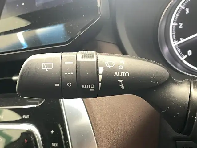 トヨタ ハリアー Z 鹿児島県 2021(令3)年 5.1万km ホワイトパールクリスタルシャイン 禁煙車　/全方位カメラ　/ＪＢＬプレミアムサウンド　/トヨタセーフティセンス/・プリクラッシュセーフティ/・レーントレーシングアシスト/・クリアランスソナー/・ブラインドスポットモニター/・リヤクロストラフィックアラート/・ロードサインアシスト/・先行車発進告知/ナビ機能付きディスプレイオーディオ/(フルセグTV/Bluetooth)/純正アルミホイール　/ＬＥＤヘッドライト　/電動リアゲート　/ハーフレザーシート　/デジタルインナーミラー/純正フロアマット/ETC