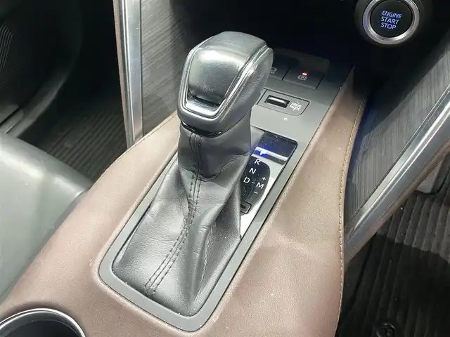 トヨタ ハリアー Z 鹿児島県 2021(令3)年 5.1万km ホワイトパールクリスタルシャイン 禁煙車　/全方位カメラ　/ＪＢＬプレミアムサウンド　/トヨタセーフティセンス/・プリクラッシュセーフティ/・レーントレーシングアシスト/・クリアランスソナー/・ブラインドスポットモニター/・リヤクロストラフィックアラート/・ロードサインアシスト/・先行車発進告知/ナビ機能付きディスプレイオーディオ/(フルセグTV/Bluetooth)/純正アルミホイール　/ＬＥＤヘッドライト　/電動リアゲート　/ハーフレザーシート　/デジタルインナーミラー/純正フロアマット/ETC