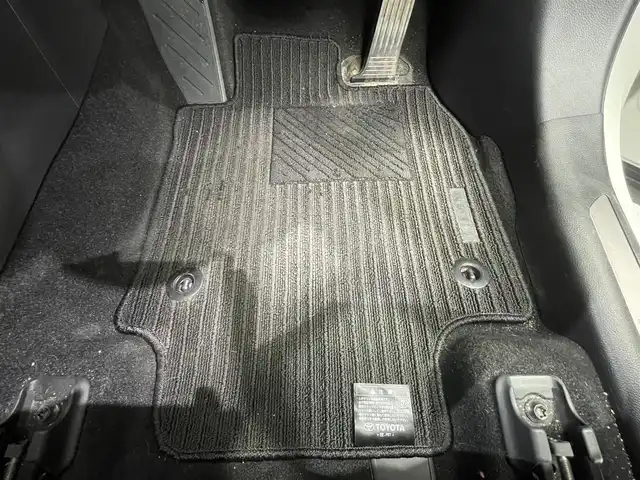 トヨタ ハリアー Z 鹿児島県 2021(令3)年 5.1万km ホワイトパールクリスタルシャイン 禁煙車　/全方位カメラ　/ＪＢＬプレミアムサウンド　/トヨタセーフティセンス/・プリクラッシュセーフティ/・レーントレーシングアシスト/・クリアランスソナー/・ブラインドスポットモニター/・リヤクロストラフィックアラート/・ロードサインアシスト/・先行車発進告知/ナビ機能付きディスプレイオーディオ/(フルセグTV/Bluetooth)/純正アルミホイール　/ＬＥＤヘッドライト　/電動リアゲート　/ハーフレザーシート　/デジタルインナーミラー/純正フロアマット/ETC