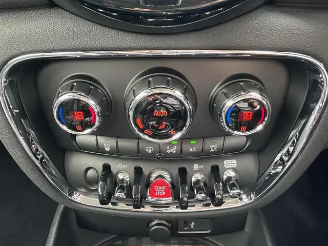 ＭＩＮＩ ミニ クラブマン クーパー S 千葉県 2019(平31)年 1.8万km 青Ⅱ ペッパーパッケージ/純正ナビ/コーナーセンサー/後カメラ/ETC/クルコン/LED/純正フロアマット/純正アルミホイール/スマートキー/プッシュスタート/ABS/横滑り防止装置/盗難防止装置/エアバックW/衝突被害軽減システム