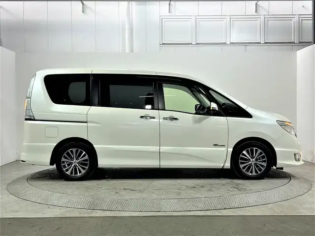 日産 セレナ