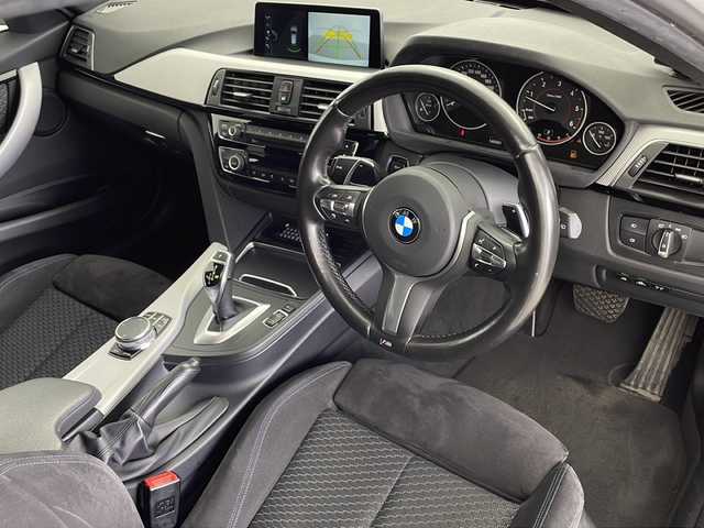 ＢＭＷ ３２０ｄ ツーリング Mスポーツ 鹿児島県 2017(平29)年 14.1万km 白 純正SDナビ/CD/DVD/Bluetoothオーディオ/パドルシフト/ビルトインETC/レーダークルーズコントロール/レーンキープアシスト/ブラインドスポットモニター/パワーバックドア/D/Nパワーシート/スペアキー/LEDヘッドライト/純正アルミホイール