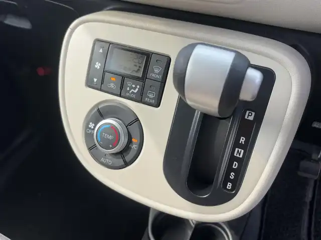 ダイハツ ミラ ココア X 徳島県 2015(平27)年 4万km ムースピンクパール 社外ナビ(MDV-D304)/(AM・FM/CD/ワンセグ/AUX)/スマートキー/オートエアコン/社外フロアマット/ハロゲンヘッドライト/ABS/Wエアバッグ/パワーステアリング/パワーウィンドウ/電動格納ドアミラー/アイドリングストップ