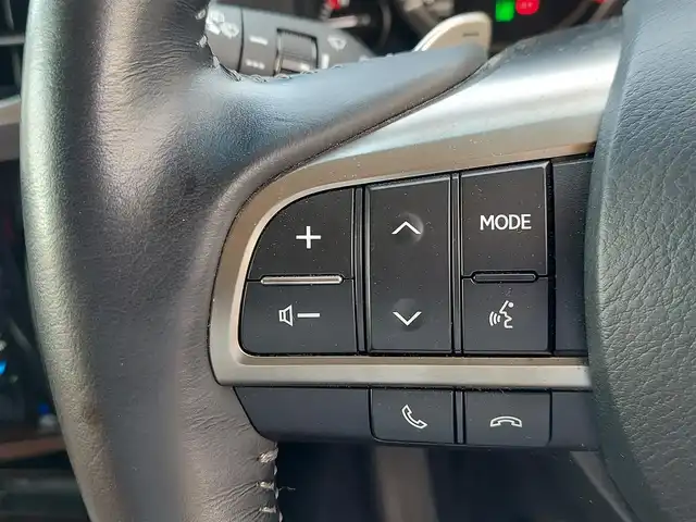 レクサス ＬＸ 570 東京都 2018(平30)年 2.2万km ソニッククォーツ サンルーフ/TRDエアロ、Fグリル/モデリスタホイール/マークレビンソンプレミアムサウンド/クールBOX/ルーフレール/Lexus Safety System +/・プリクラッシュセーフティ/・レーントレーシングアシスト/・ロードサインアシスト /・先行車発進告知機能/・アダプティブハイビームシステム /・レーダークルーズコントロール/・ヘッドアップディスプレイ/・ブラインドスポットモニター/・パノラミックビューモニター/パドルシフト/純正ナビ/フルセグTV/リアエンターテインメント/ETC2.0/置くだけ充電/100V電源/レザーシート/パワーシート/シートヒーター/ベンチレーション/ステアリングヒーター/後席ロールサンシェード/パワーバックドア/3眼LEDヘッドライト/ドアバイザー