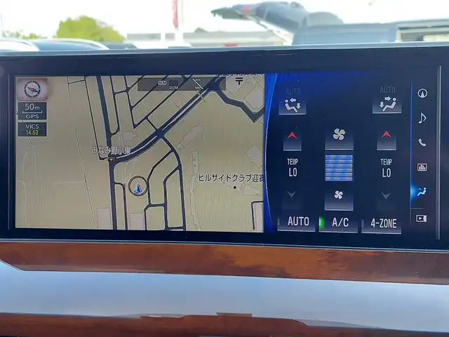 レクサス ＬＸ 570 東京都 2018(平30)年 2.2万km ソニッククォーツ サンルーフ/TRDエアロ、Fグリル/モデリスタホイール/マークレビンソンプレミアムサウンド/クールBOX/ルーフレール/Lexus Safety System +/・プリクラッシュセーフティ/・レーントレーシングアシスト/・ロードサインアシスト /・先行車発進告知機能/・アダプティブハイビームシステム /・レーダークルーズコントロール/・ヘッドアップディスプレイ/・ブラインドスポットモニター/・パノラミックビューモニター/パドルシフト/純正ナビ/フルセグTV/リアエンターテインメント/ETC2.0/置くだけ充電/100V電源/レザーシート/パワーシート/シートヒーター/ベンチレーション/ステアリングヒーター/後席ロールサンシェード/パワーバックドア/3眼LEDヘッドライト/ドアバイザー