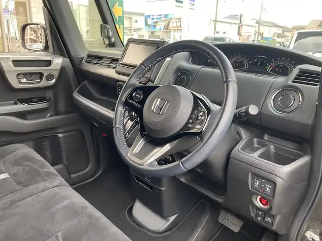 ホンダ Ｎ ＢＯＸ カスタム L スタイル+ブラック 兵庫県 2022(令4)年 2.4万km クリスタルブラックパール ワンオーナー/社外メモリーナビ/ワンセグTV/CD/Bluetooth/FM/AM/バックカメラ/ETC/衝突軽減ブレーキ/アダプティブクルーズコントロール/車線維持支援システム/先行車発進告知/路外逸脱抑制機能/ロードサインアシスト/両側パワースライドドア/LEDヘッドライト/フォグランプ/オートライト/シーケンシャルウィンカー/ステアリングスイッチ/プッシュスタート/D/N シートヒーター/R ソナーセンサー/革巻きステアリング/リアドア サンシェード/ISOFIX/フロアマット/スペアキー1本/新車時保証書/取扱説明書
