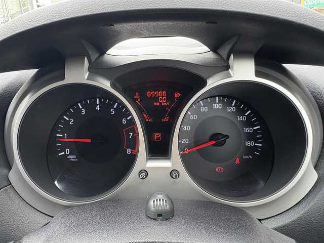 日産 ジューク 15RX パーソナライゼーション 三重県 2015(平27)年 9万km スーパーブラック ♪ワンオーナー /インテリジェントキー/プッシュスタート/アイドリングストップ/純正ナビ/・AUX・CD・SD録音/・USB・フルセグ/・DVD再生/・Bluetoothオーディオ/・バックカメラ/ドライブレコーダー/純正17インチAW/フォグライト/オートライト/ウィンカーミラー/オートリトラクタブルミラー/ヘッドライトレベライザー/プライバシーガラス/フロアマット/ドアバイザー/ETC