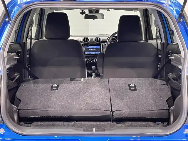 スズキ スイフト HYBRID RS 愛知県 2020(令2)年 3.5万km スピーディーブルーM 純正８インチナビ（CN-RZ853)/(FM/AM/SD/iPod/フルセグTV/USB/Bluetooth/CD・DVD再生）/デュアルセンサーブレーキサポート　/レーダークルーズコントロール　/シートヒーター　/ビルトインＥＴＣ　/ブラインドスポットモニター　/バックモニター　/ドライブレコーダー　/パドルシフト　/アイドリングストップ/車線逸脱警報/パーキングセンサー/プッシュスタート/　　-スマートキー/LEDヘッドライト/フォグランプ/純正フロアマット