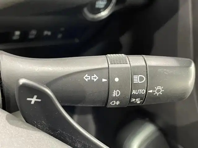 スズキ スイフト HYBRID RS 愛知県 2020(令2)年 3.5万km スピーディーブルーM 純正８インチナビ（CN-RZ853)/(FM/AM/SD/iPod/フルセグTV/USB/Bluetooth/CD・DVD再生）/デュアルセンサーブレーキサポート　/レーダークルーズコントロール　/シートヒーター　/ビルトインＥＴＣ　/ブラインドスポットモニター　/バックモニター　/ドライブレコーダー　/パドルシフト　/アイドリングストップ/車線逸脱警報/パーキングセンサー/プッシュスタート/　　-スマートキー/LEDヘッドライト/フォグランプ/純正フロアマット