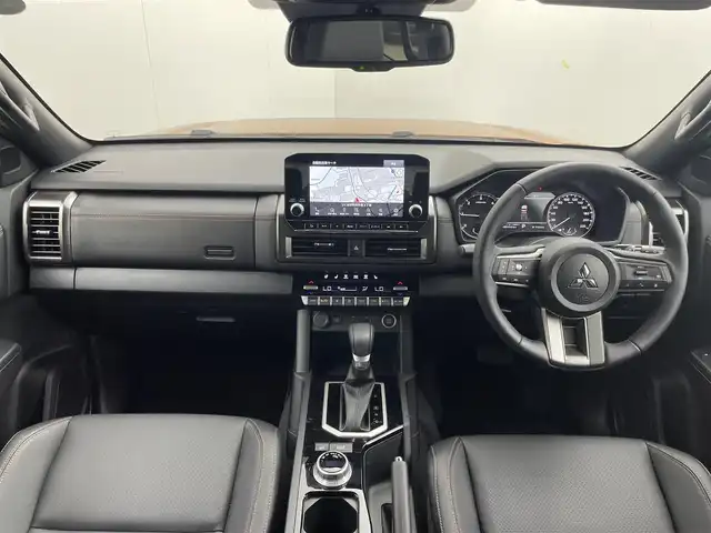 三菱 トライトン GSR 茨城県 2024(令6)年 0.1万km オレンジ 純正9型ナビ/全方位カメラ/衝突被害軽減ブレーキ/車線逸脱抑制装置/レーダークルーズコントロール/オートマチックハイビーム/ソナー/BSW/シートヒーター/ステアリングヒーター/純正18インチAW/LEDヘッドライト/スマートキー