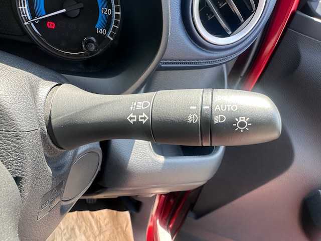 日産 デイズ ハイウェイスターX 大阪府 2021(令3)年 0.5万km スパークリングレッドM 純正９型ナビ(mm321d-ｌ)/フルセグ/Bluetooth/CD/DVD/アラウンドビューモニター　/エマージェンシーブレーキ　/セーフティシールド　/ＬＥＤヘッドライト　/ステアリングスイッチ　/ＥＴＣ　/プッシュスタート　/スマートキー×２/純正アルミホイール　/オートライト
