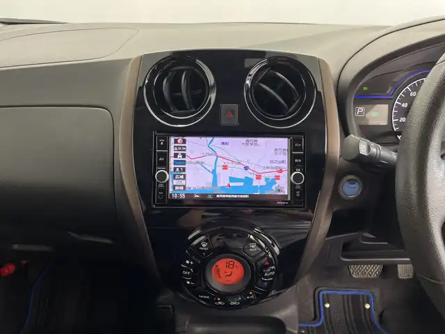 日産 ノート e－パワー メダリスト 鹿児島県 2019(令1)年 4.4万km ブリリアントホワイトパール ワンオーナー/禁煙車/純正ナビ/・Bluetooth/・CD/・DVD/・フルセグTV/デジタルインナーミラー/全方位カメラ/純正アルミホイール/純正フロアマット/純正ドアバイザー/ハーフレザーシート/純正ドアバイザー/プッシュスタート/電動格納ミラー