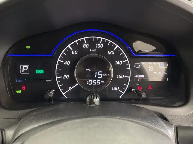 日産 ノート e－パワー メダリスト 鹿児島県 2019(令1)年 4.4万km ブリリアントホワイトパール ワンオーナー/禁煙車/純正ナビ/・Bluetooth/・CD/・DVD/・フルセグTV/デジタルインナーミラー/全方位カメラ/純正アルミホイール/純正フロアマット/純正ドアバイザー/ハーフレザーシート/純正ドアバイザー/プッシュスタート/電動格納ミラー