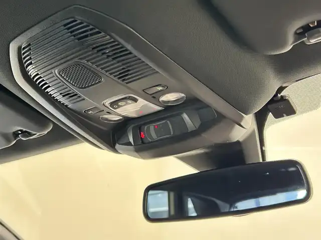 プジョー ３００８ GT ブルー HDi 福岡県 2021(令3)年 0.7万km パール 黒ハーフレザー　/フルセグ　/Ｂｌｕｅｔｏｏｔｈ　/アンビエントライト　/Ｂカメラ　/ＡＣＣ　/ＢＳＭ　/ＡｐｐｌｅＣａｒＰｌａｙ/ハンズフリーテールゲート　/Ｄ席メモリ付パワーシート　/純正１８インチＡＷ