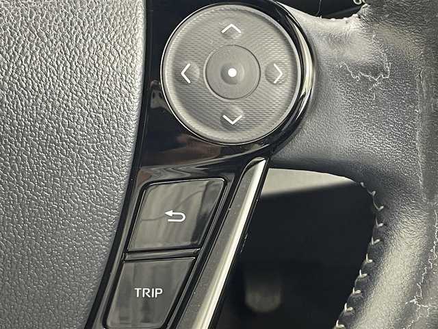 トヨタ アクア クロスオーバー グラム 茨城県 2018(平30)年 3.7万km ベージュ 社外ナビ/バックカメラ/フルセグ/衝突被害軽減ブレーキ/車線逸脱抑制装置/オートマチックハイビーム/クリアランスソナー/ETC/純正16インチAW/スマートキー