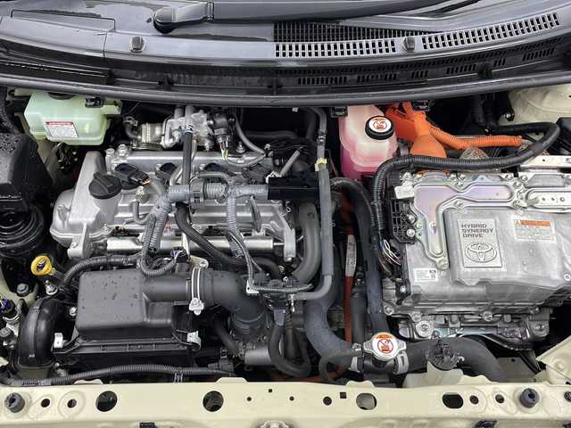 トヨタ アクア クロスオーバー グラム 栃木県 2018(平30)年 3.7万km ベージュ 社外SDナビ(ECLIPSE AVN-R9W)/・Bluetooth/フルセグTV/・CD/DVD/SD/USB/・AM/FM/トヨタセーフティセンス/・プリクラッシュセーフティ/・前後クリアランスソナー/・レーンディパーチャーアラート/・オートハイビーム/・先行者発進お知らせ/バックカメラ/ビルトインETC/コンビネーションシート(合皮)/ドアバイザー/ハロゲンヘッドライト/純正16インチアルミホイール/純正フロアマット/Wエアバッグ/スマートキー×2本/保証書、取扱説明書