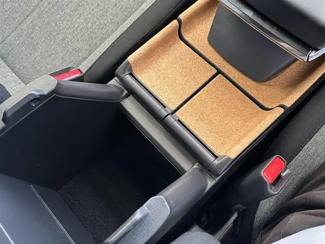 マツダ ＭＸ－３０ 愛知県 2022(令4)年 3.5万km セラミックメタリック ワンオーナー/メモリナビ/フルセグテレビ/全方位カメラ/バックカメラ/アイドリングストップ/ウィンカーミラー/レーダークルーズコントロール/プッシュスタート/ビルトインETC/ヘッドアップディスプレイ/ブラインドスポットモニター/前後ドライブレコーダー/パワーシート/シートヒーター/前後クリアランスソナー/オートマチックハイビーム/ステアリングヒーター/ステアリングスイッチ/シートメモリー/トラクションコントロールオフスイッチ/iACTIVESENSE/スマートキー2本/保証書/取扱説明書