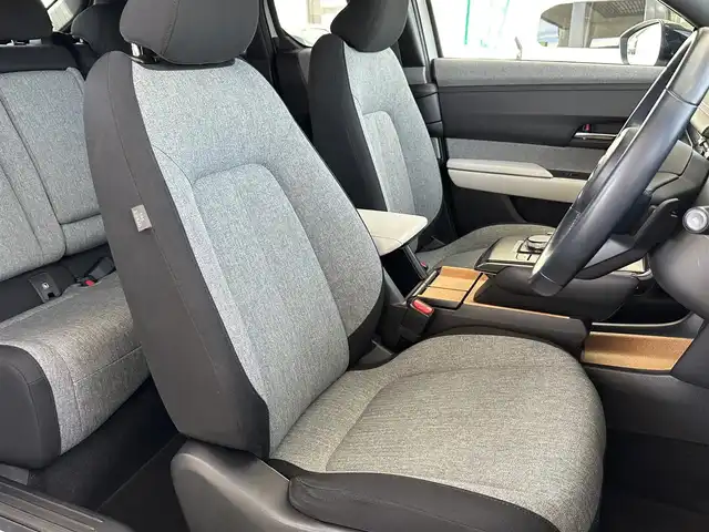 マツダ ＭＸ－３０ 愛知県 2022(令4)年 3.5万km セラミックメタリック ワンオーナー/メモリナビ/フルセグテレビ/全方位カメラ/バックカメラ/アイドリングストップ/ウィンカーミラー/レーダークルーズコントロール/プッシュスタート/ビルトインETC/ヘッドアップディスプレイ/ブラインドスポットモニター/前後ドライブレコーダー/パワーシート/シートヒーター/前後クリアランスソナー/オートマチックハイビーム/ステアリングヒーター/ステアリングスイッチ/シートメモリー/トラクションコントロールオフスイッチ/iACTIVESENSE/スマートキー2本/保証書/取扱説明書