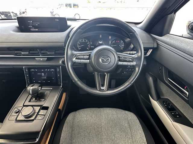 マツダ ＭＸ－３０ 愛知県 2022(令4)年 3.5万km セラミックメタリック ワンオーナー/メモリナビ/フルセグテレビ/全方位カメラ/バックカメラ/アイドリングストップ/ウィンカーミラー/レーダークルーズコントロール/プッシュスタート/ビルトインETC/ヘッドアップディスプレイ/ブラインドスポットモニター/前後ドライブレコーダー/パワーシート/シートヒーター/前後クリアランスソナー/オートマチックハイビーム/ステアリングヒーター/ステアリングスイッチ/シートメモリー/トラクションコントロールオフスイッチ/iACTIVESENSE/スマートキー2本/保証書/取扱説明書