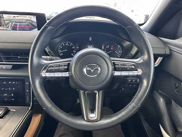 マツダ ＭＸ－３０ 愛知県 2022(令4)年 3.5万km セラミックメタリック ワンオーナー/メモリナビ/フルセグテレビ/全方位カメラ/バックカメラ/アイドリングストップ/ウィンカーミラー/レーダークルーズコントロール/プッシュスタート/ビルトインETC/ヘッドアップディスプレイ/ブラインドスポットモニター/前後ドライブレコーダー/パワーシート/シートヒーター/前後クリアランスソナー/オートマチックハイビーム/ステアリングヒーター/ステアリングスイッチ/シートメモリー/トラクションコントロールオフスイッチ/iACTIVESENSE/スマートキー2本/保証書/取扱説明書