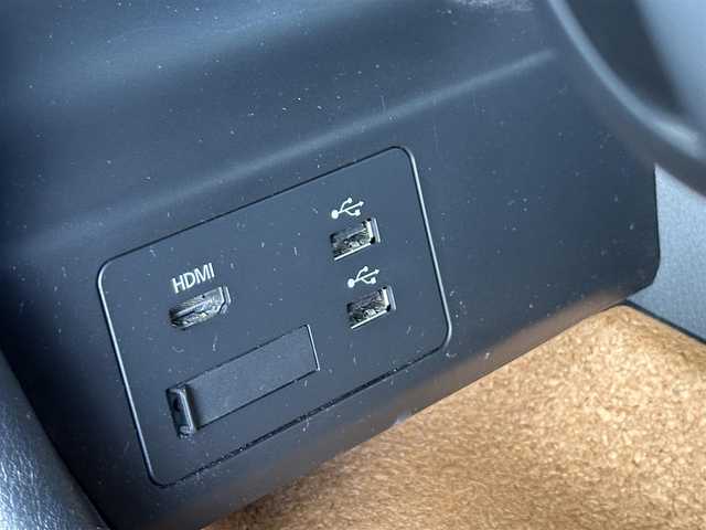 マツダ ＭＸ－３０ 愛知県 2022(令4)年 3.5万km セラミックメタリック ワンオーナー/メモリナビ/フルセグテレビ/全方位カメラ/バックカメラ/アイドリングストップ/ウィンカーミラー/レーダークルーズコントロール/プッシュスタート/ビルトインETC/ヘッドアップディスプレイ/ブラインドスポットモニター/前後ドライブレコーダー/パワーシート/シートヒーター/前後クリアランスソナー/オートマチックハイビーム/ステアリングヒーター/ステアリングスイッチ/シートメモリー/トラクションコントロールオフスイッチ/iACTIVESENSE/スマートキー2本/保証書/取扱説明書