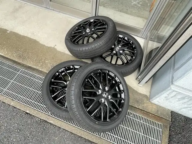 ホンダ Ｎ ＢＯＸ カスタム L ターボ スタイル+ブラック 千葉県 2022(令4)年 0.8万km プラチナホワイトパール 衝突軽減ブレーキ/両側パワースライドドア/純正７インチナビ/フルセグＴＶ/Ｂｌｕｅｔｏｏｔｈ/バックカメラ/レーダークルーズコントロール/ハーフレザーシート/ＬＥＤヘッドライト/オートライト