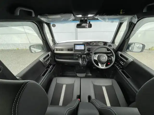 ホンダ Ｎ ＢＯＸ カスタム L ターボ スタイル+ブラック 千葉県 2022(令4)年 0.8万km プラチナホワイトパール 衝突軽減ブレーキ/両側パワースライドドア/純正７インチナビ/フルセグＴＶ/Ｂｌｕｅｔｏｏｔｈ/バックカメラ/レーダークルーズコントロール/ハーフレザーシート/ＬＥＤヘッドライト/オートライト