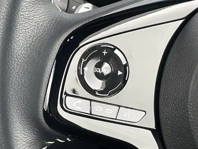 ホンダ Ｎ ＢＯＸ カスタム L ターボ スタイル+ブラック 千葉県 2022(令4)年 0.8万km プラチナホワイトパール 衝突軽減ブレーキ/両側パワースライドドア/純正７インチナビ/フルセグＴＶ/Ｂｌｕｅｔｏｏｔｈ/バックカメラ/レーダークルーズコントロール/ハーフレザーシート/ＬＥＤヘッドライト/オートライト