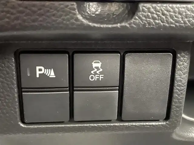 ホンダ Ｎ ＢＯＸ カスタム L ターボ スタイル+ブラック 千葉県 2022(令4)年 0.8万km プラチナホワイトパール 衝突軽減ブレーキ/両側パワースライドドア/純正７インチナビ/フルセグＴＶ/Ｂｌｕｅｔｏｏｔｈ/バックカメラ/レーダークルーズコントロール/ハーフレザーシート/ＬＥＤヘッドライト/オートライト