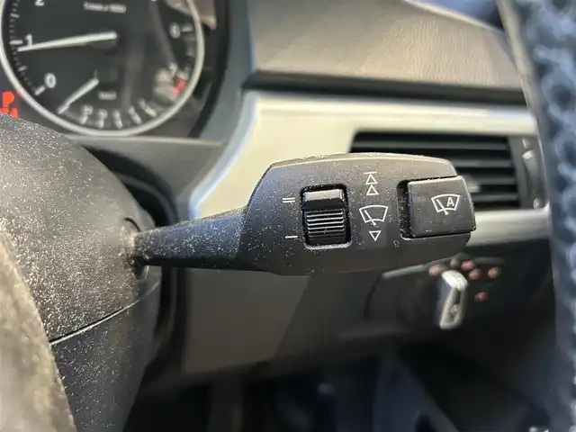 ＢＭＷ ３２０ｉ ツーリング Mスポーツ 大阪府 2011(平23)年 6.7万km 白 純正ナビ/CD/DVD/AUX/純正17インチAW/HIDヘッドライト/ETC/ルーフレール/パワーシート/Dシートメモリ/スマートキー