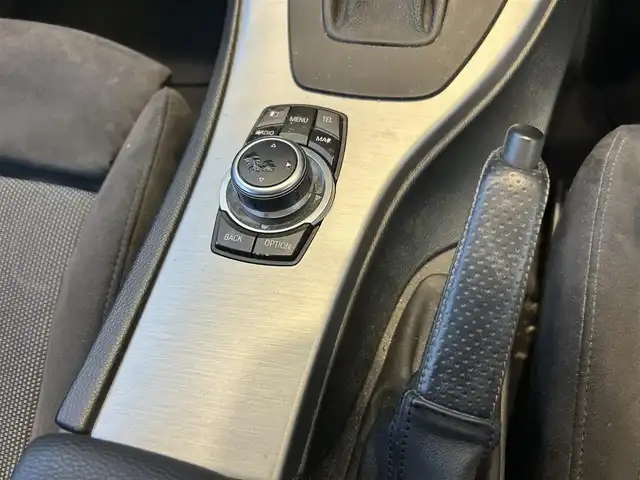 ＢＭＷ ３２０ｉ ツーリング Mスポーツ 大阪府 2011(平23)年 6.7万km 白 純正ナビ/CD/DVD/AUX/純正17インチAW/HIDヘッドライト/ETC/ルーフレール/パワーシート/Dシートメモリ/スマートキー