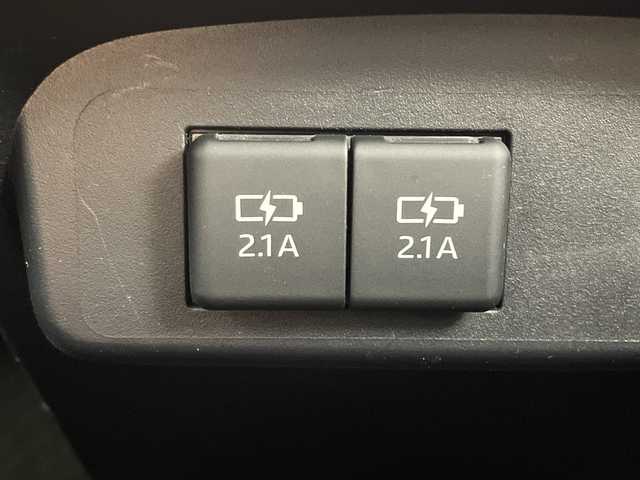 トヨタ シエンタ ファンベースG 茨城県 2021(令3)年 2.8万km グレイッシュブルー 純正ナビ　/AM/FM/CD/DVD/SD/フルセグＴＶ　/Ｂｌｕｅｔｏｏｔｈ　/バックモニター　/トヨタセーフティセンス　/レーンキープアシスト　/オートハイビーム　/コーナーセンサー　/ＬＥＤヘッドライト　/両側電動スライドドア/衝突軽減ブレーキ/ビルトインETC