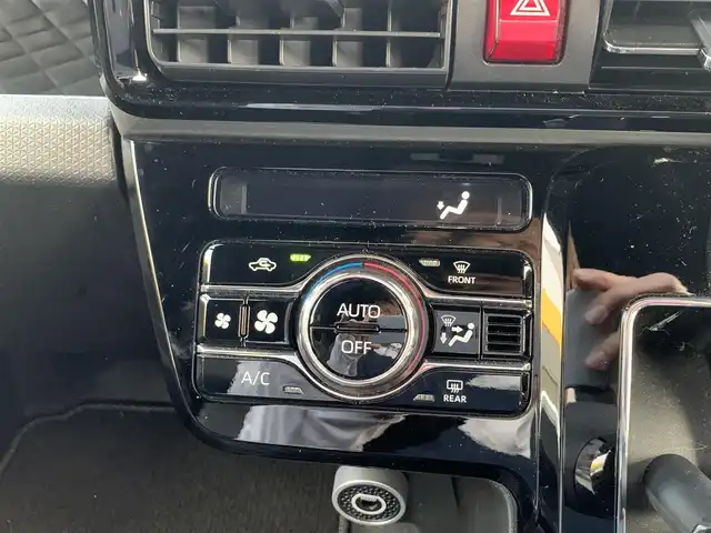 ダイハツ タント カスタム X 静岡県 2020(令2)年 3.8万km シャイニングホワイトパール 禁煙車/純正ナビ：NMZK-W72D /記録簿/(CD/DVD/BT/フルセグTV)/両側パワースライドドア/オート機能付電格ミラー/シートヒーター(前席)/シートバックテーブル/ステアリングリモコン/スマートアシスト/・衝突回避支援ブレーキ機能/・衝突警報機能/・車線逸脱警報機能/・ブレーキ制御付誤発進抑制機能/・先行車発進お知らせ機能/アダプディブドライビングビーム/コーナーセンサー/進入禁止標識誤認機能/運転席ロングスライドシート/プッシュスタート・スマートキー