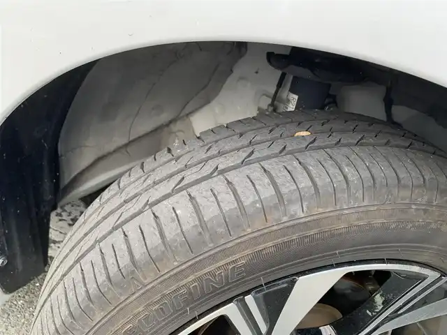 ダイハツ タント カスタム X 静岡県 2020(令2)年 3.8万km シャイニングホワイトパール 禁煙車/純正ナビ：NMZK-W72D /記録簿/(CD/DVD/BT/フルセグTV)/両側パワースライドドア/オート機能付電格ミラー/シートヒーター(前席)/シートバックテーブル/ステアリングリモコン/スマートアシスト/・衝突回避支援ブレーキ機能/・衝突警報機能/・車線逸脱警報機能/・ブレーキ制御付誤発進抑制機能/・先行車発進お知らせ機能/アダプディブドライビングビーム/コーナーセンサー/進入禁止標識誤認機能/運転席ロングスライドシート/プッシュスタート・スマートキー